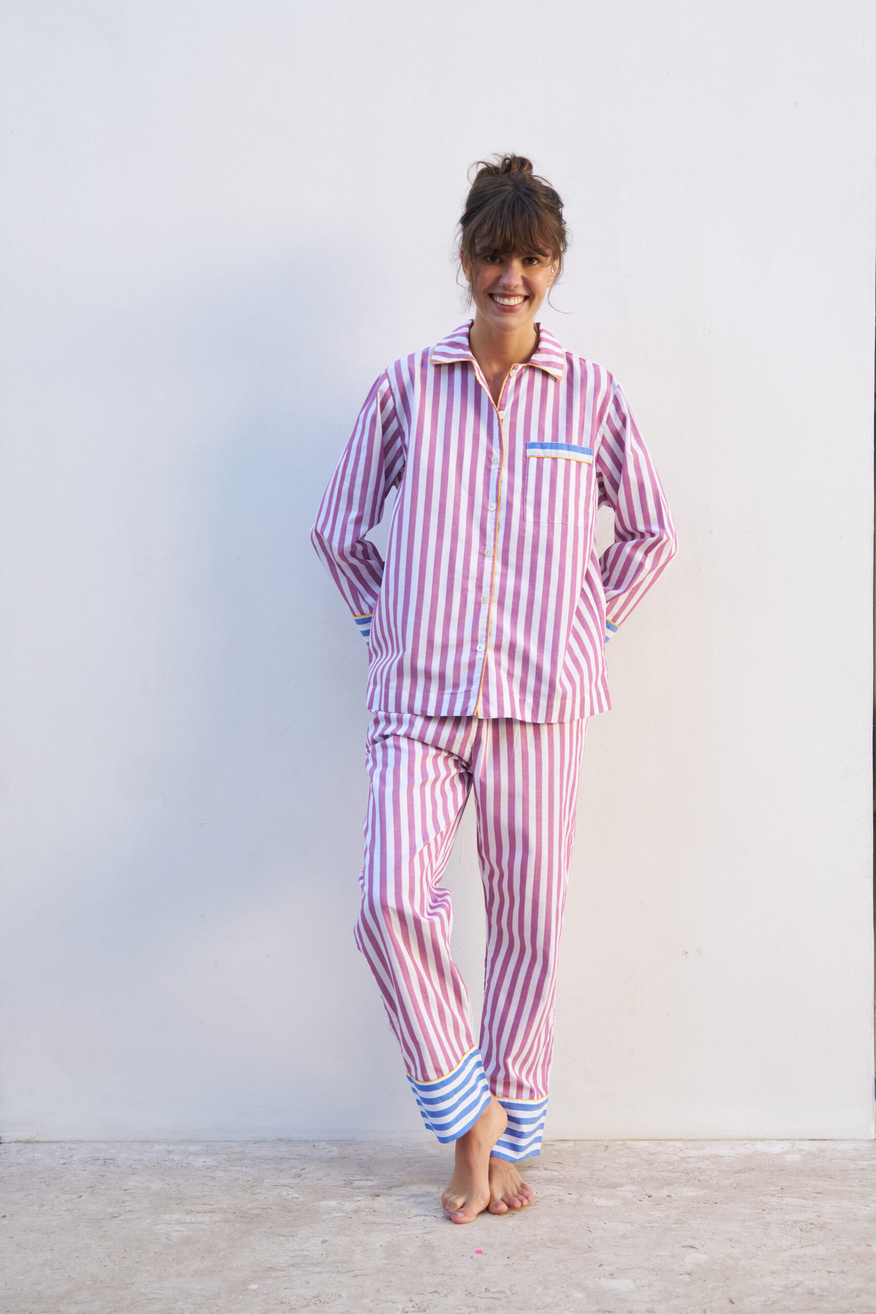 Pijama longo comfy de algodão, listrado colorido